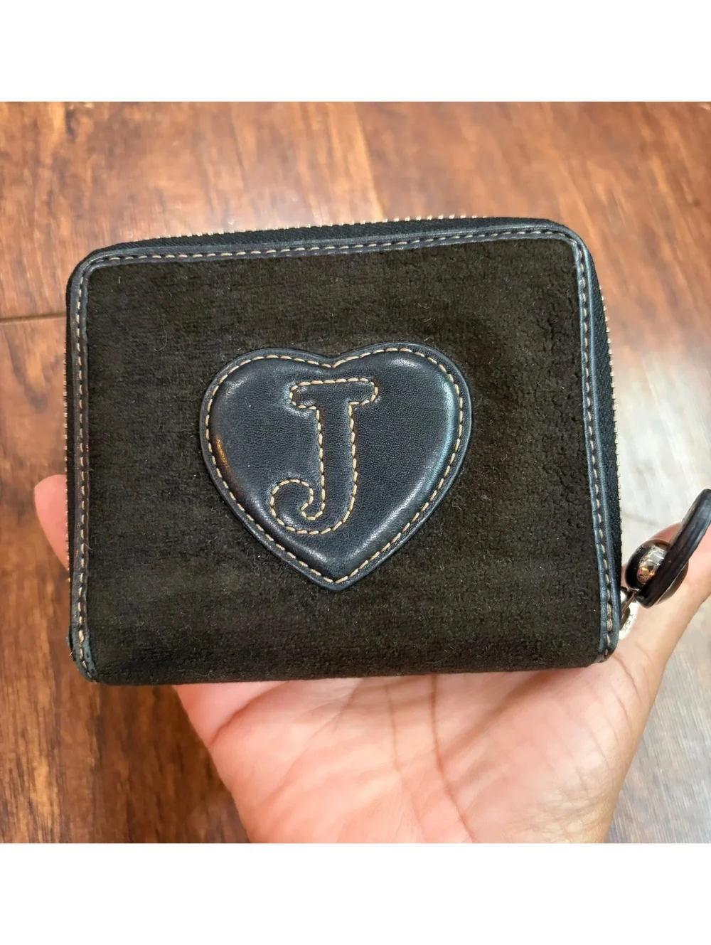 Vintage Juicy Couture Brown Zip Wallet.